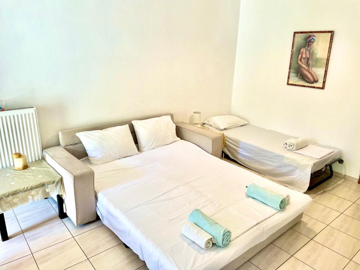 Menelaos Apartments Adelianos Kampos Esterno foto